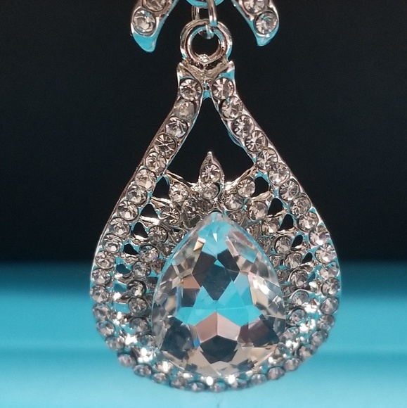 Crystal rhinestone earrings - Picture 3 of 7